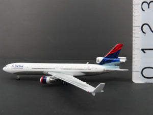 1:400 Scale Gemini Jets GJDAL279 Delta McDonnell Douglas MD-11 Airliner #N813DE