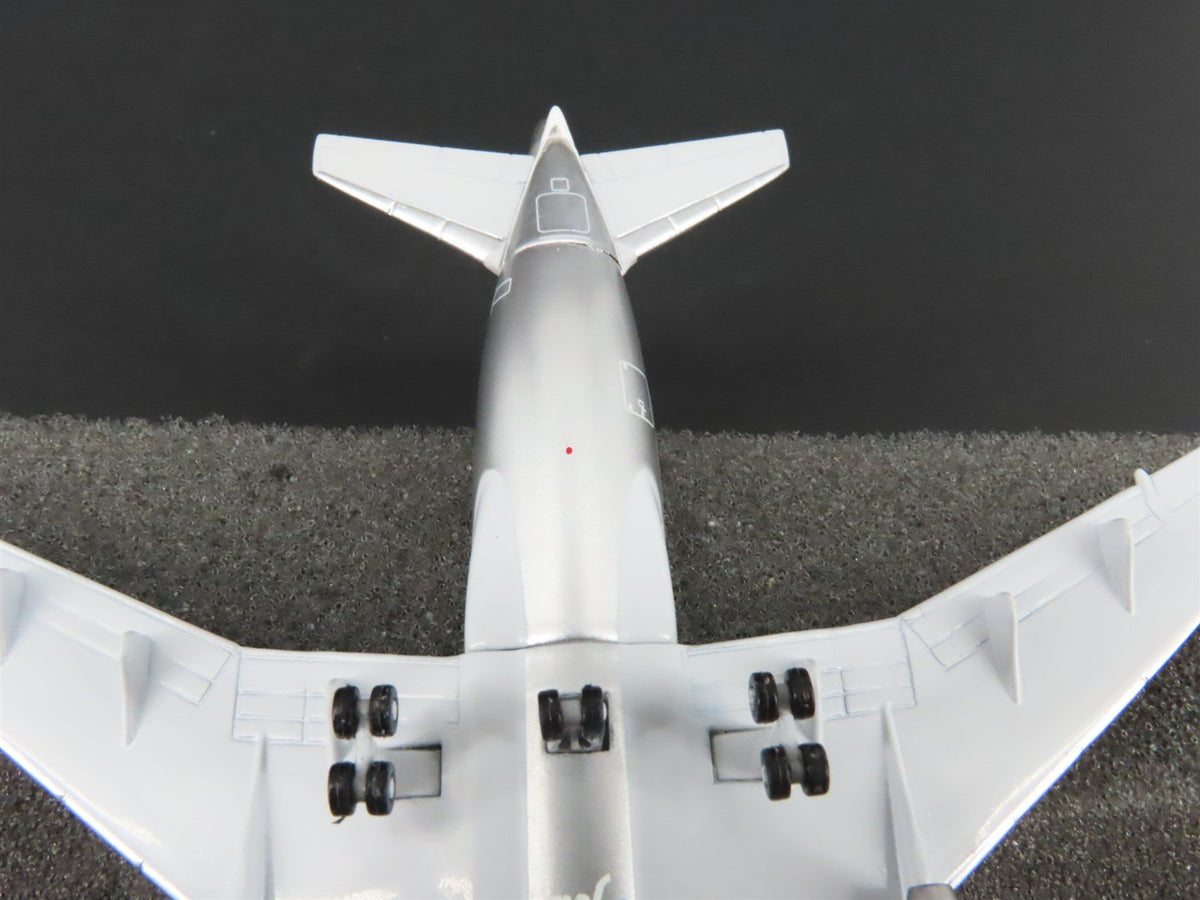 1:400 Scale Gemini Jets GJDAL279 Delta McDonnell Douglas MD-11 Airliner #N813DE