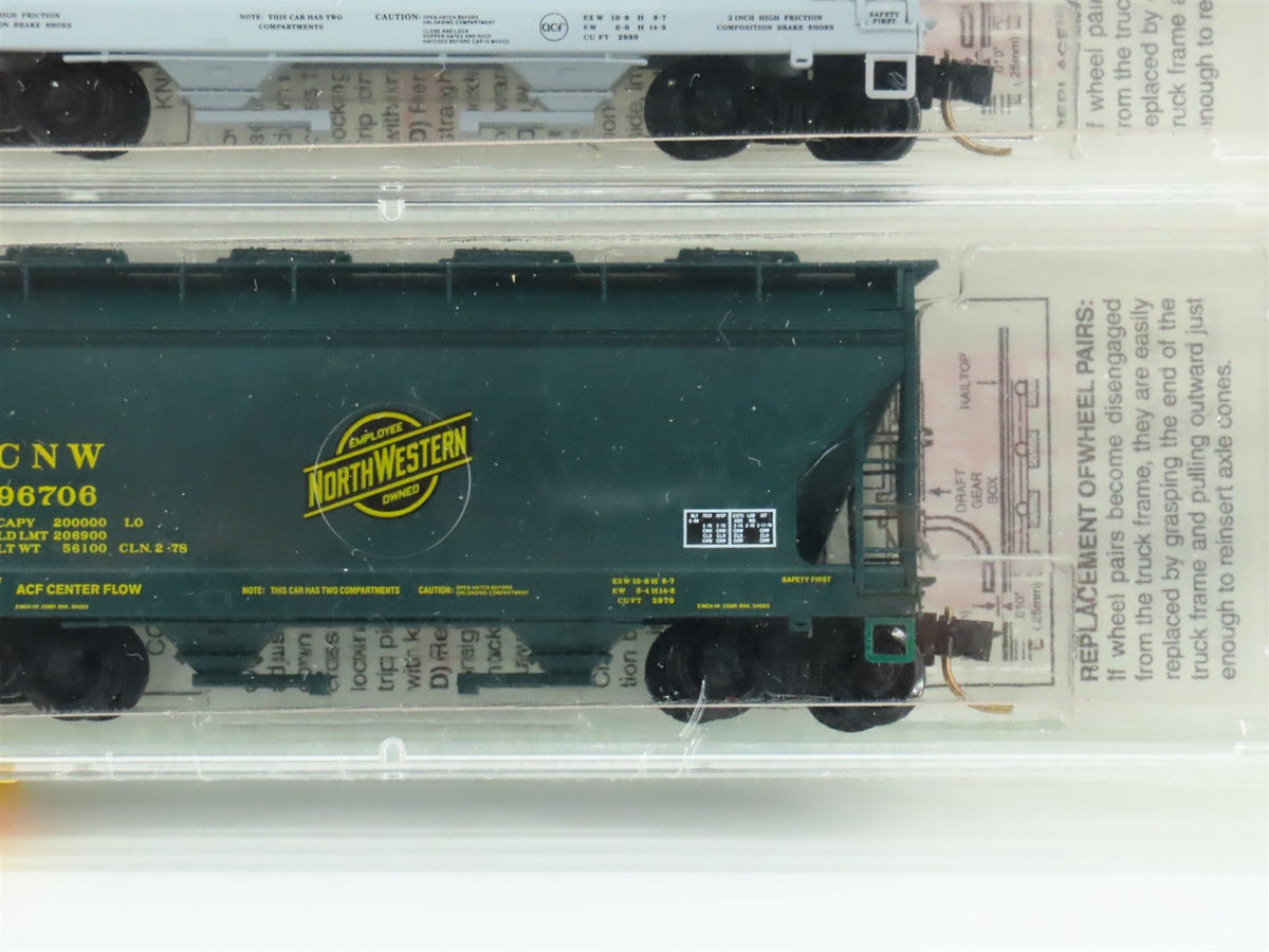 N Micro-Trains MTL 92102 CNW Chicago &amp; North Western 2-Bay Hopper 2-Pack Sealed