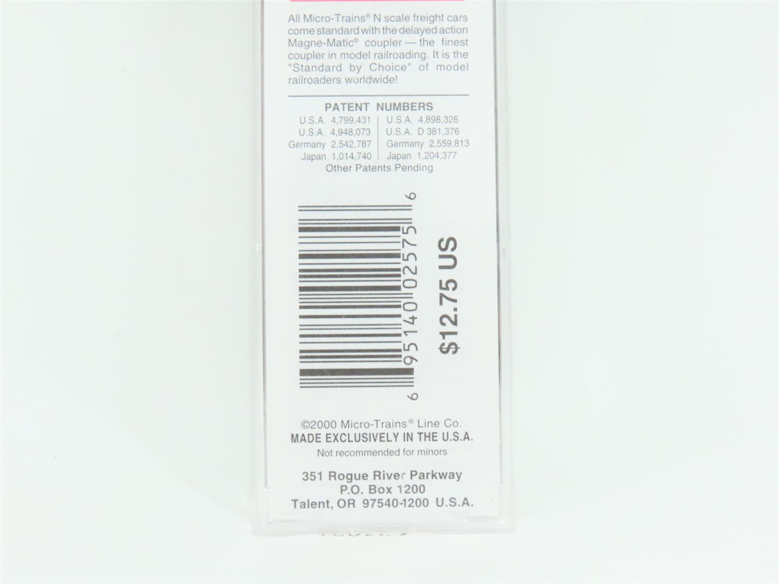 N Scale Micro-Trains MTL 23260 DWC Duluth Winnipeg & Pacific 40' Reefer #582225
