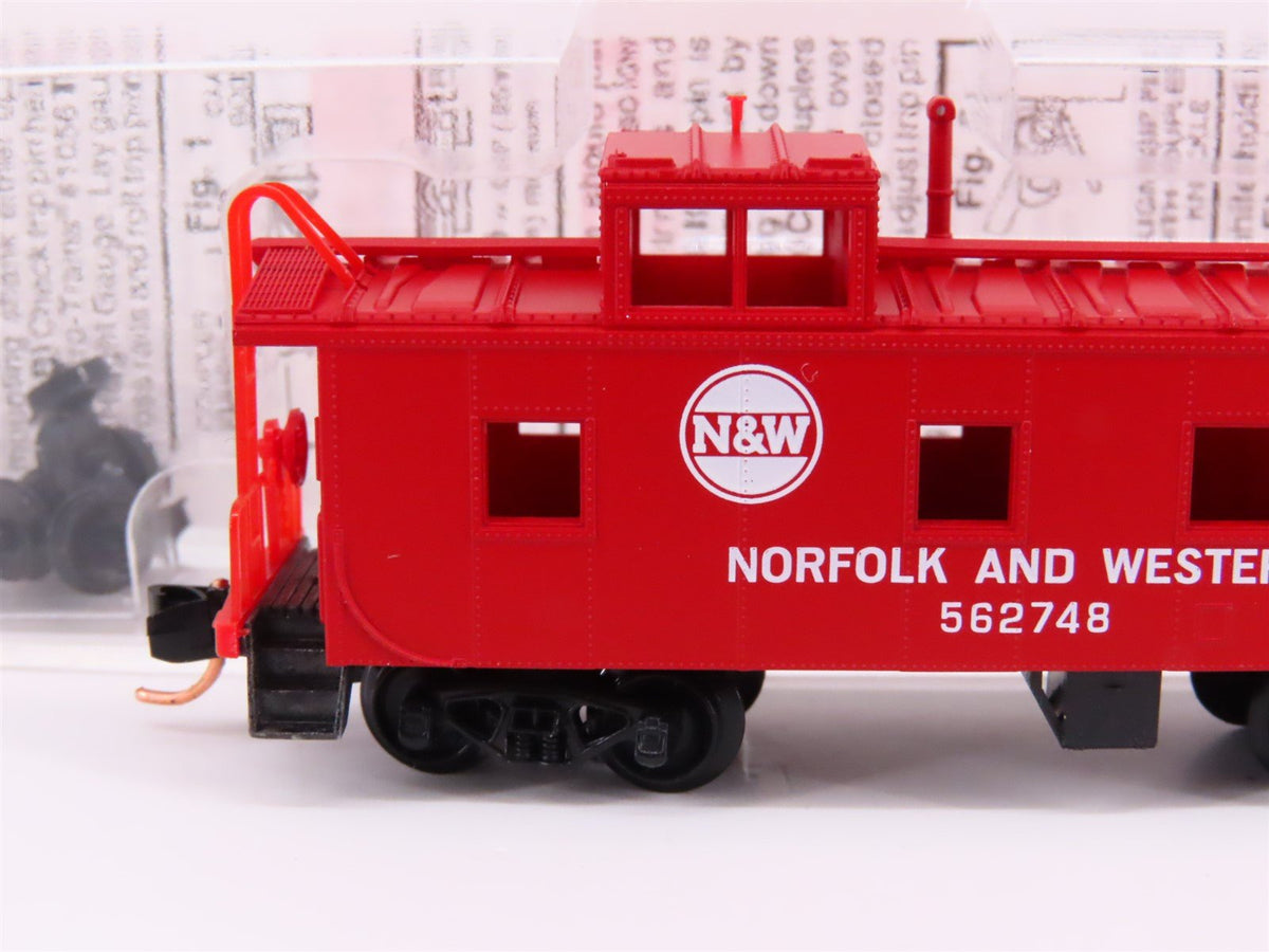 N Scale Micro-Trains MTL 100170 N&amp;W Norfolk &amp; Western 36&#39; Steel Caboose #562748