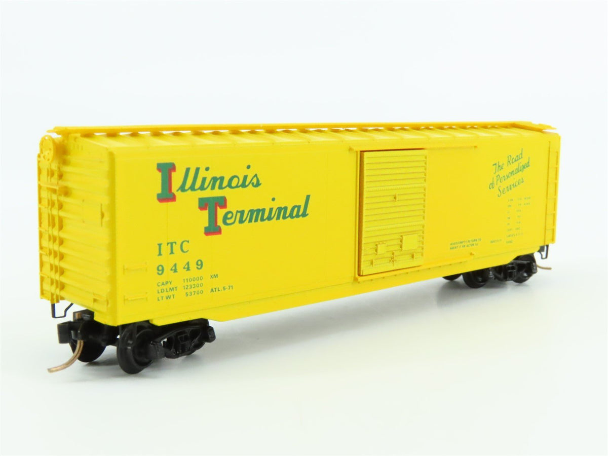 N Scale Kadee Micro-Trains MTL 31011 ITC Illinois Terminal 50&#39; Box Car #9449