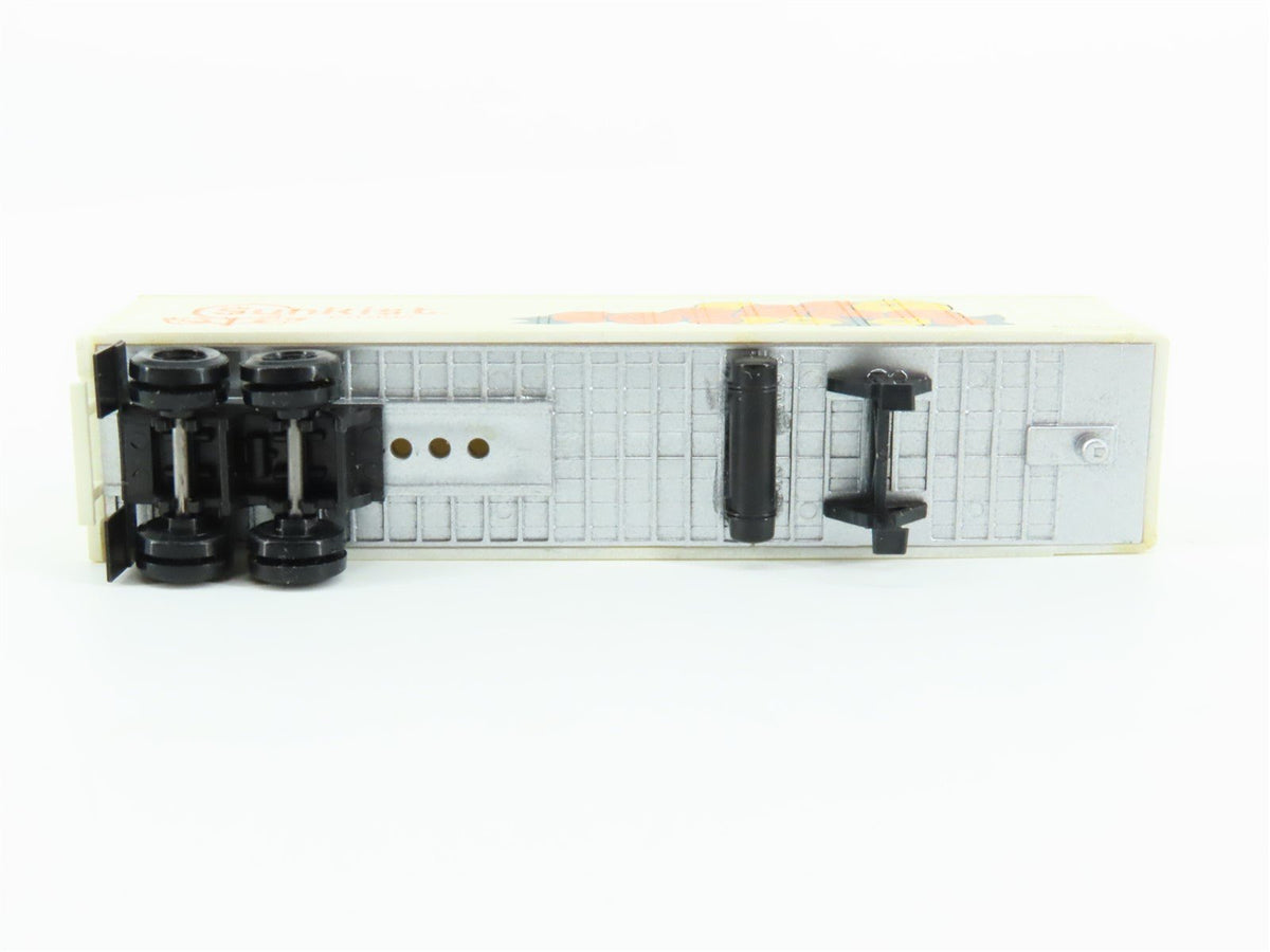 N Scale Kadee Micro-Trains MTL 66000 Sunkist Citrus 40&#39; Van Trailer Custom