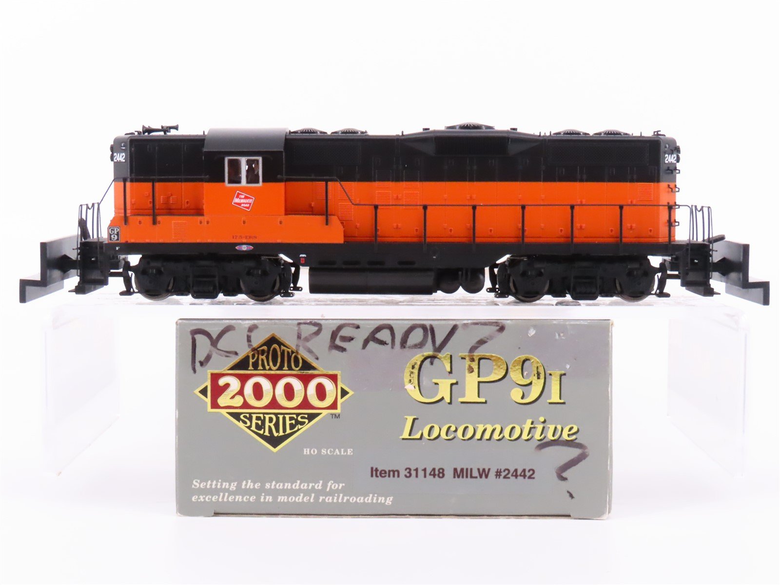 HO Scale Proto 2000 31148 MILW Milwaukee Road GP9I Diesel Locomotive #2442