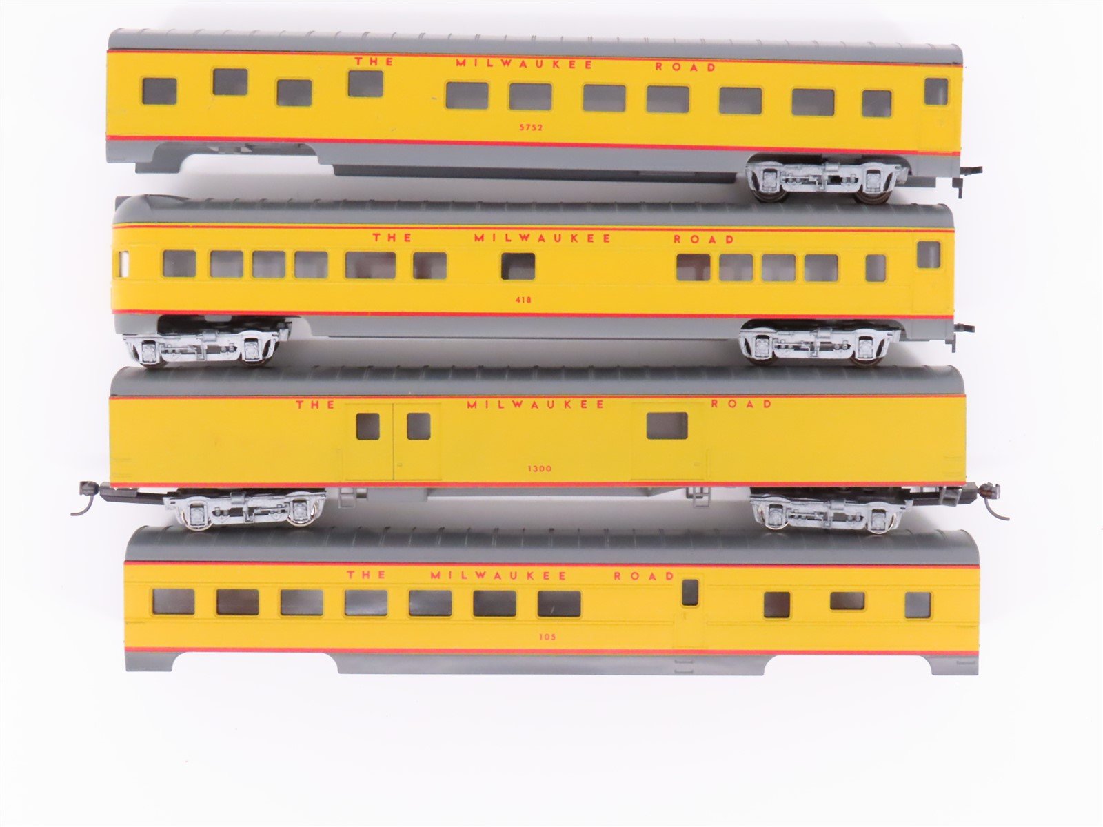 HO Scale Con-Cor MILW Milwaukee Road Passenger Car 5-Pack