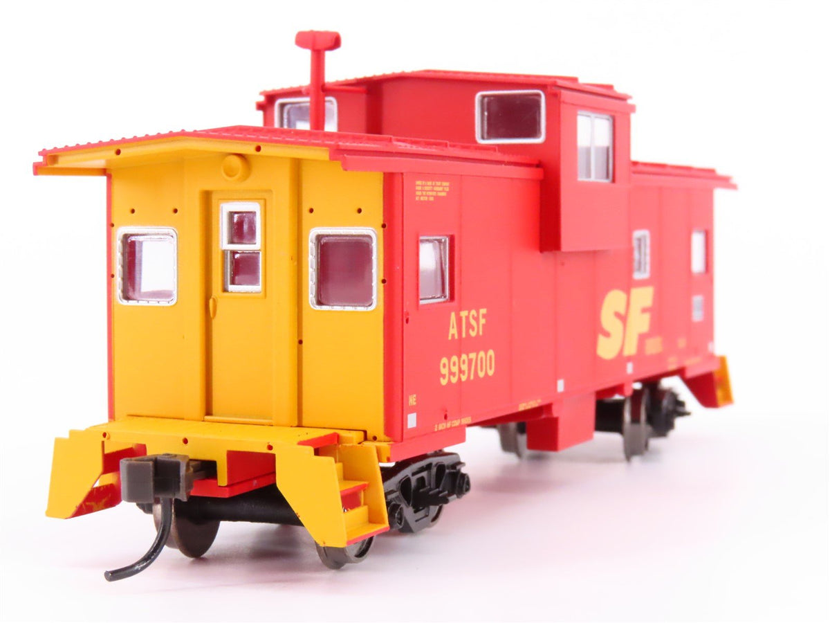 HO Scale Atlas 1991 ATSF Santa Fe Extended Vision Caboose #999700