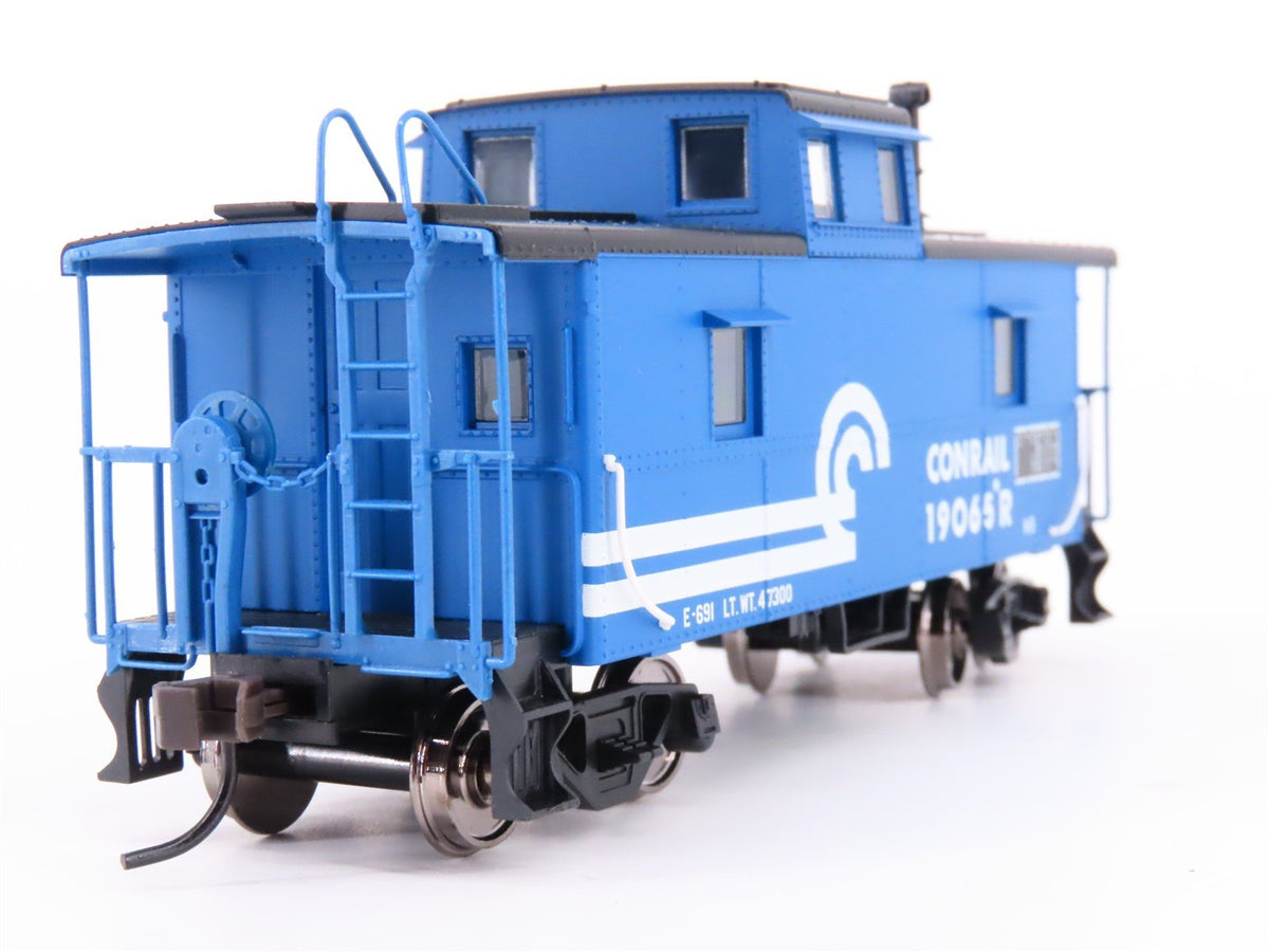 HO Scale Atlas Trainman 952 CR Conrail Cupola Caboose #19065