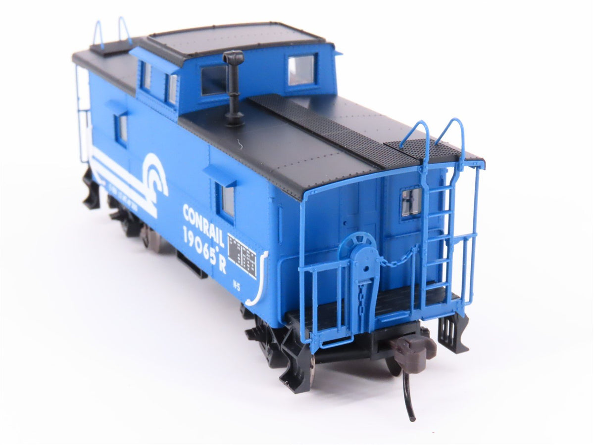 HO Scale Atlas Trainman 952 CR Conrail Cupola Caboose #19065