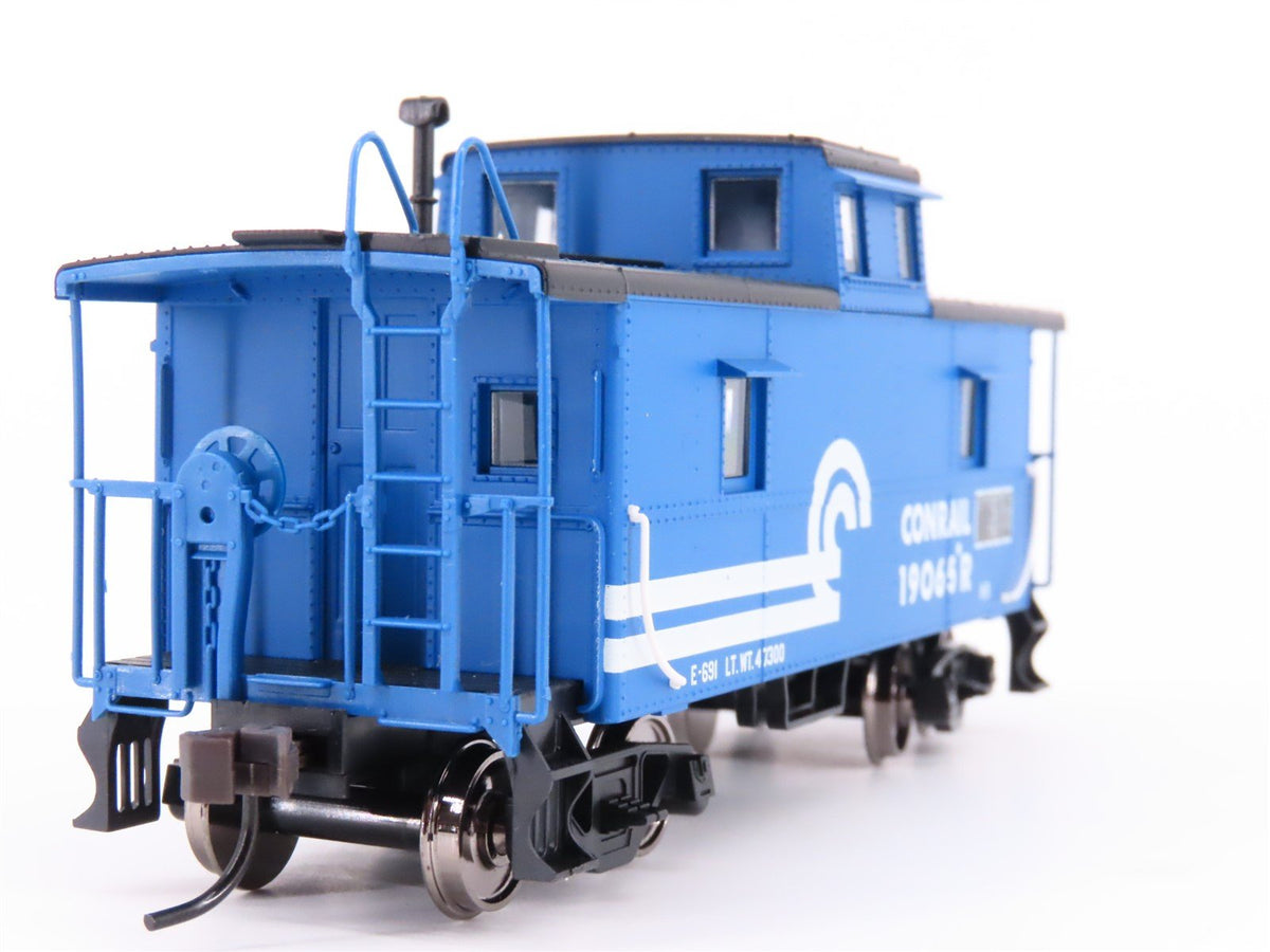 HO Scale Atlas Trainman 952 CR Conrail Cupola Caboose #19065