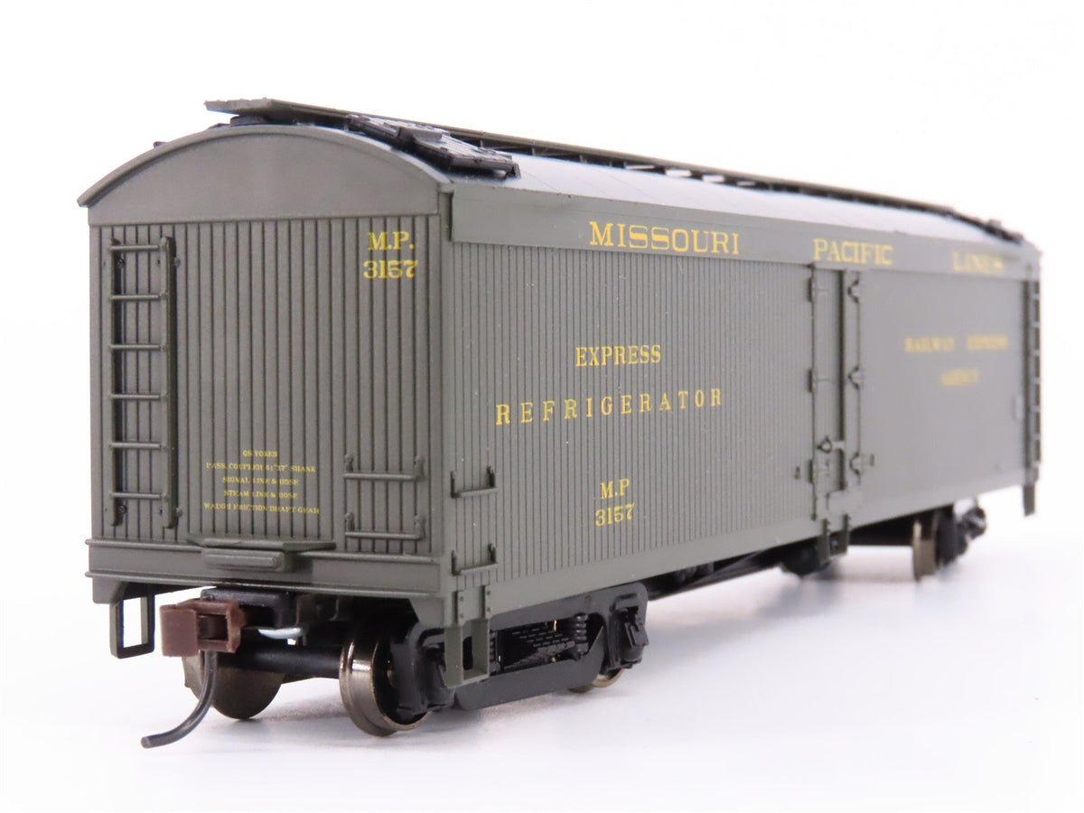 HO Scale Athearn RTR 92566 MP Missouri Pacific 50&#39; Express Reefer Car #3157