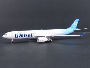 1:400 Big-Bus Models Die-Cast Air Transat 
