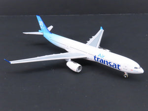 1:400 Big-Bus Models Die-Cast Air Transat 