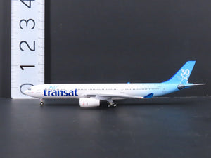 1:400 Big-Bus Models Die-Cast Air Transat 