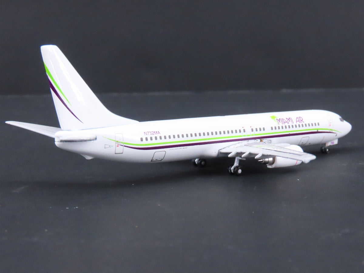 1:400 Scale GeminiJets GJBSK349 Die-Cast Miami Air Boeing 737-81Q Airliner
