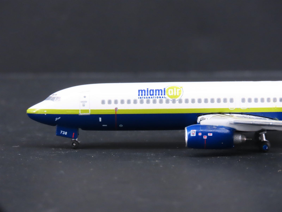 1:400 Scale GeminiJets II GJBSK450 Die-Cast Miami Air Boeing 737-800 Airliner