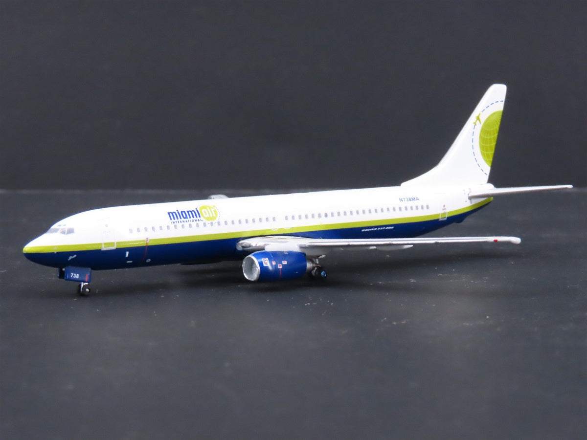 1:400 Scale GeminiJets II GJBSK450 Die-Cast Miami Air Boeing 737-800 Airliner