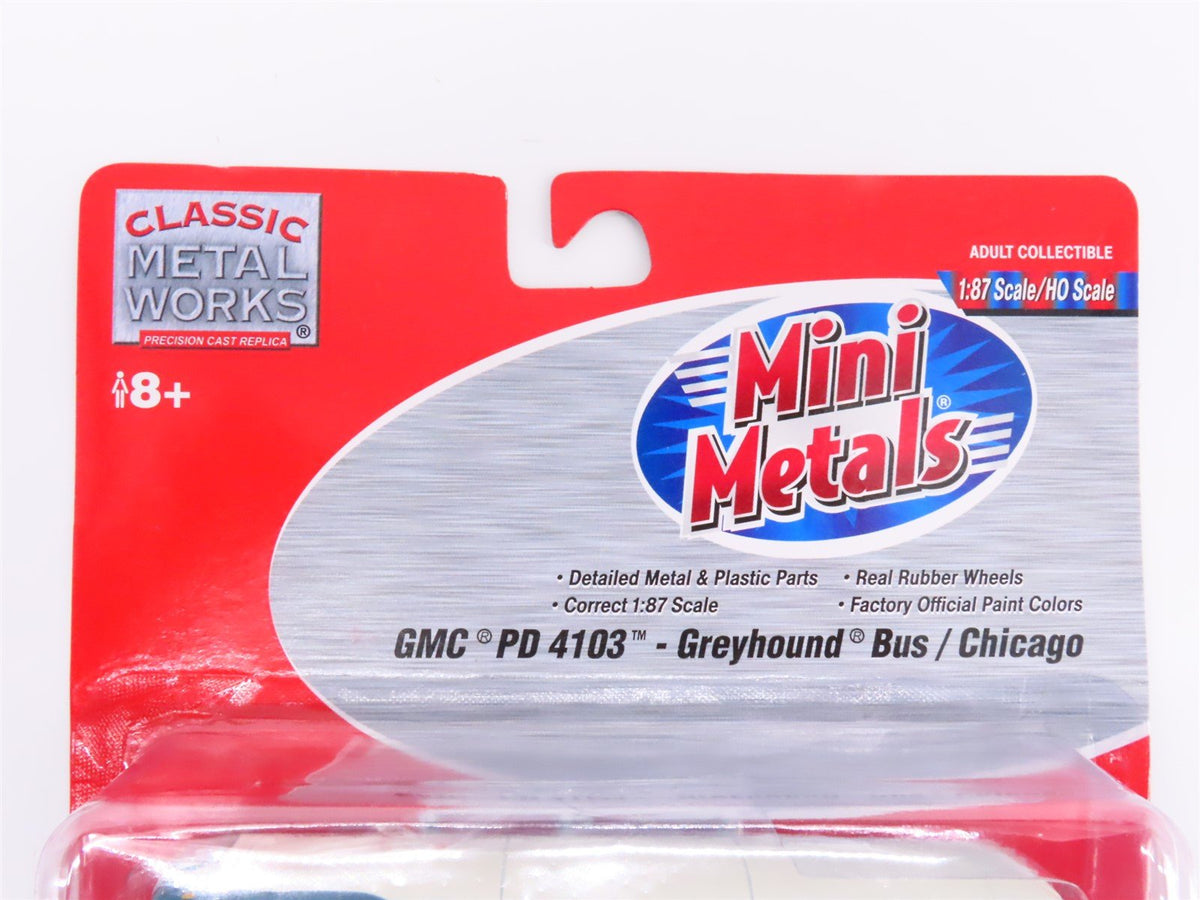 HO Scale CMW Mini Metals #32103 GMC PD 4103 Greyhound Bus - Chicago