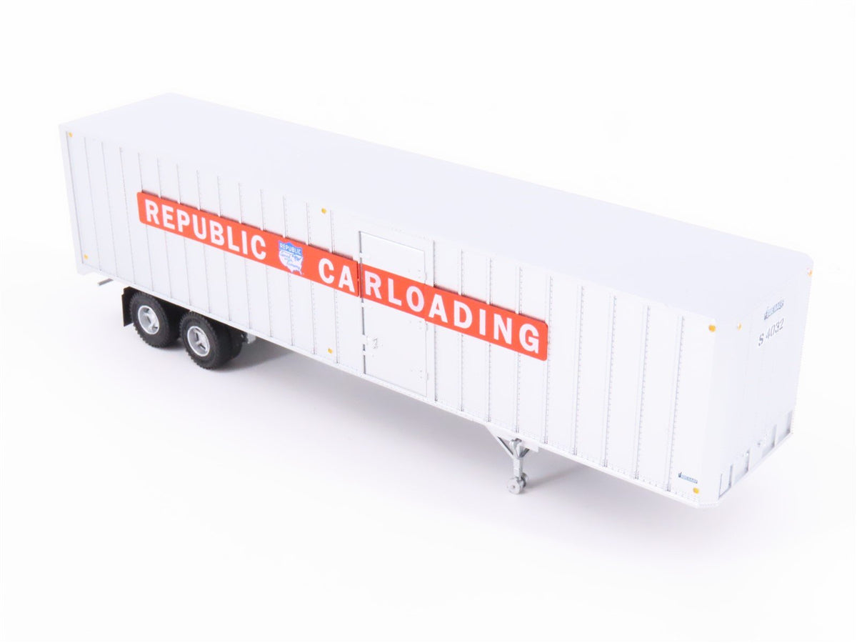 HO Scale Rapido 403031 Republic Carloading 40&#39; Exterior-Post Van Trailer #S-4032