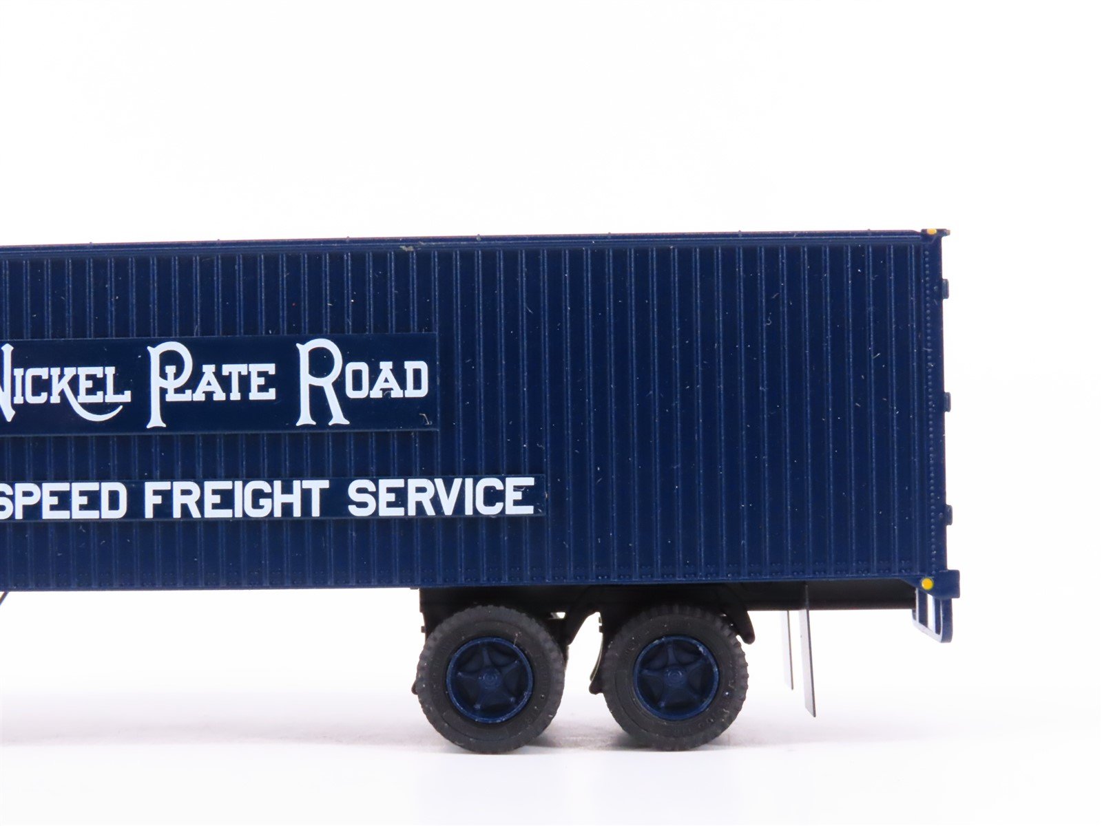 HO Rapido #403011 NKP Nickel Plate Road 35' Integral-Post Van Trailer #T-262