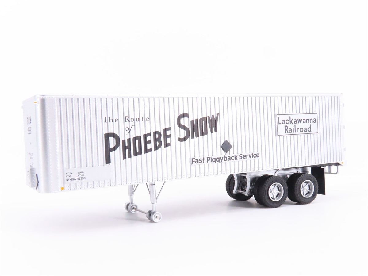 HO Scale Rapido #403006 DL&amp;W Phoebe Snow 35&#39; Integral-Post Van Trailer #559