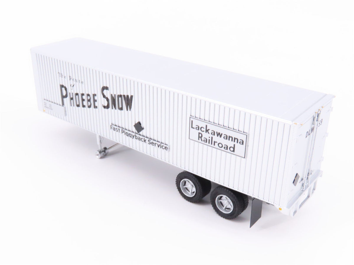 HO Scale Rapido #403006 DL&amp;W Phoebe Snow 35&#39; Integral-Post Van Trailer #559