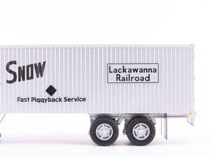 HO Scale Rapido #403004 DL&W Phoebe Snow 35' Integral-Post Van Trailer #542