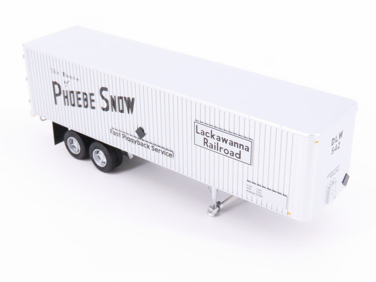 HO Scale Rapido #403004 DL&amp;W Phoebe Snow 35&#39; Integral-Post Van Trailer #542