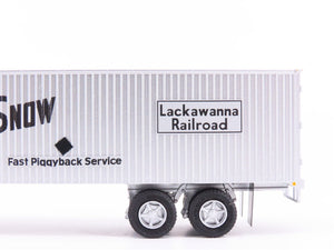 HO Scale Rapido #403005 DL&W Phoebe Snow 35' Integral-Post Van Trailer #550