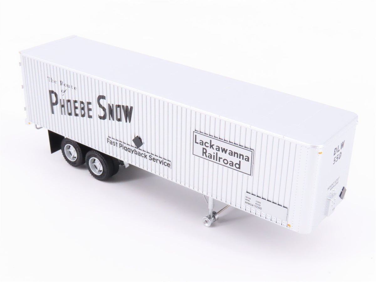 HO Scale Rapido #403005 DL&amp;W Phoebe Snow 35&#39; Integral-Post Van Trailer #550