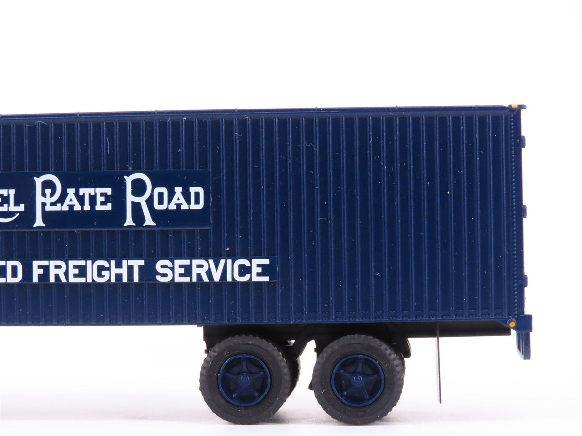 HO Rapido #403012 NKP Nickel Plate Road 35&#39; Integral-Post Van Trailer #T-271