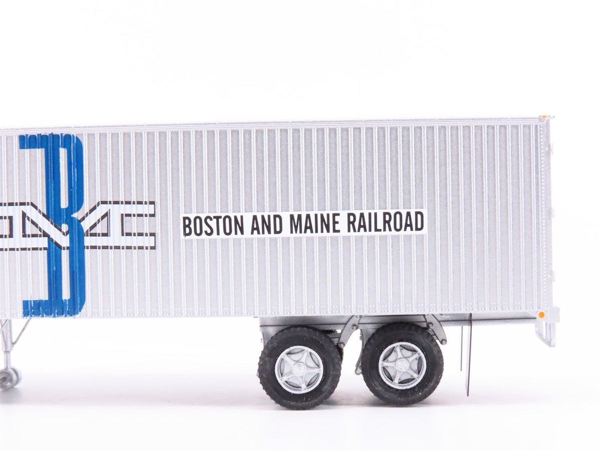 HO Rapido #403003 BMZ Boston &amp; Maine 35&#39; Integral-Post Van Trailer #10264