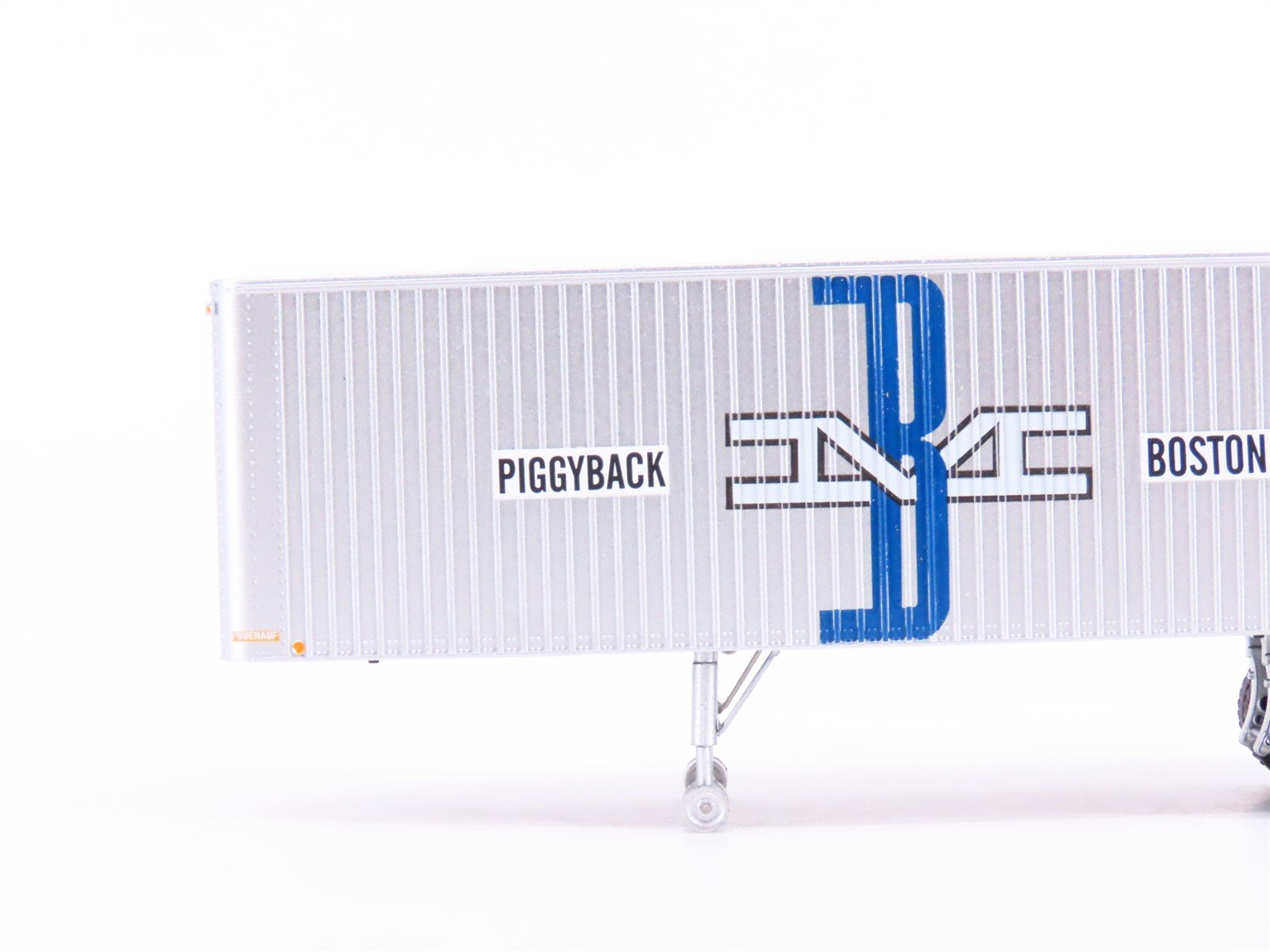 HO Rapido #403001 BMZ Boston & Maine 35' Integral-Post Van Trailer #10252