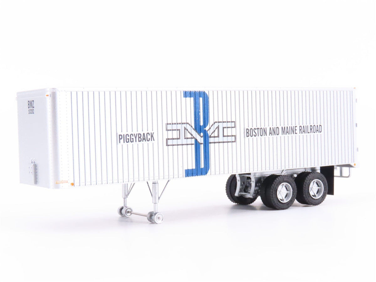 HO Rapido #403001 BMZ Boston &amp; Maine 35&#39; Integral-Post Van Trailer #10252