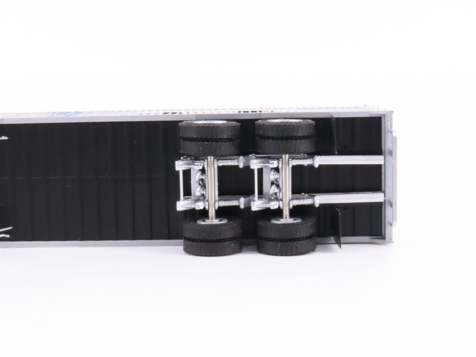 HO Rapido #403001 BMZ Boston & Maine 35' Integral-Post Van Trailer #10252