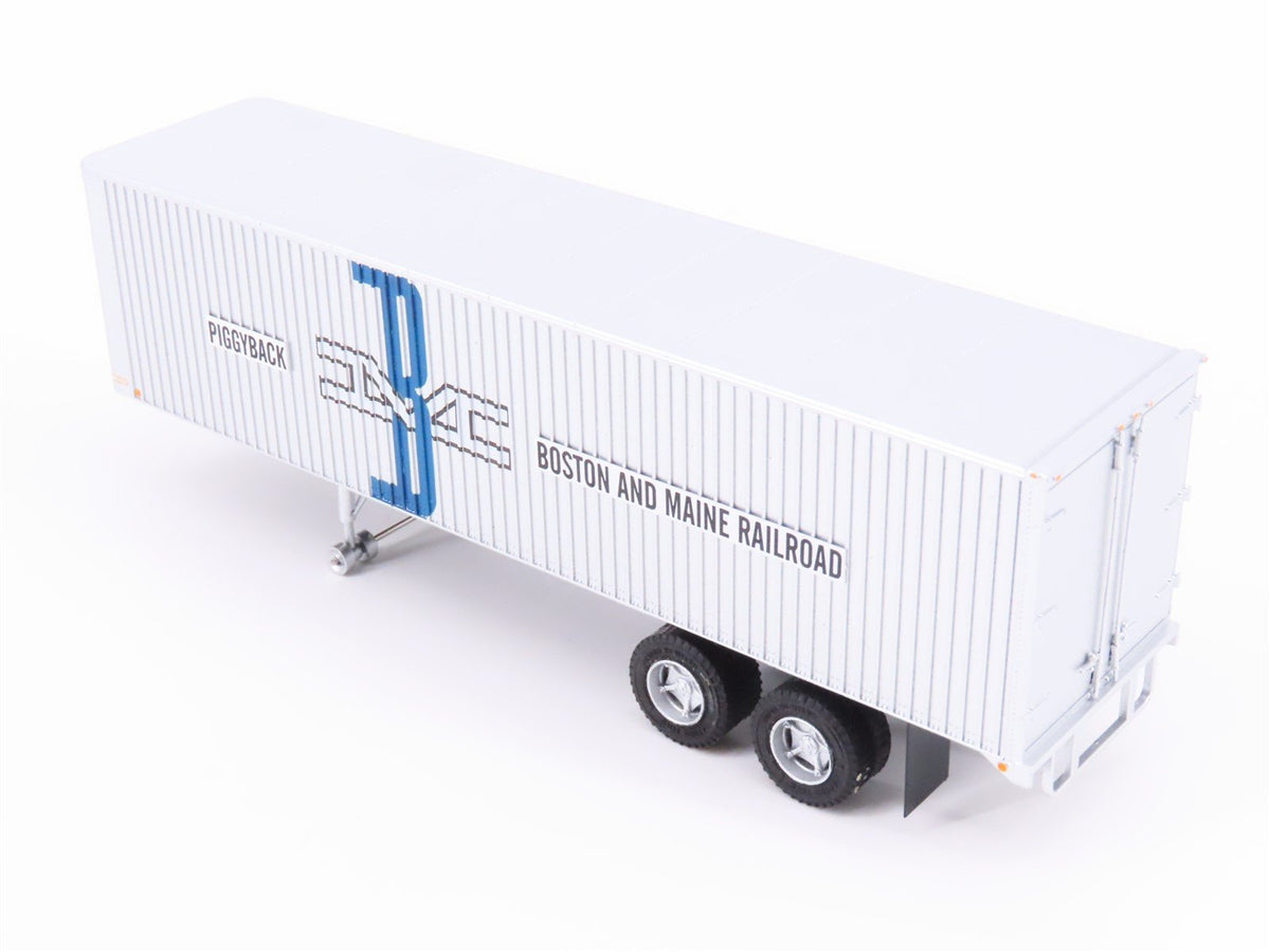 HO Rapido #403002 BMZ Boston &amp; Maine 35&#39; Integral-Post Van Trailer #10258