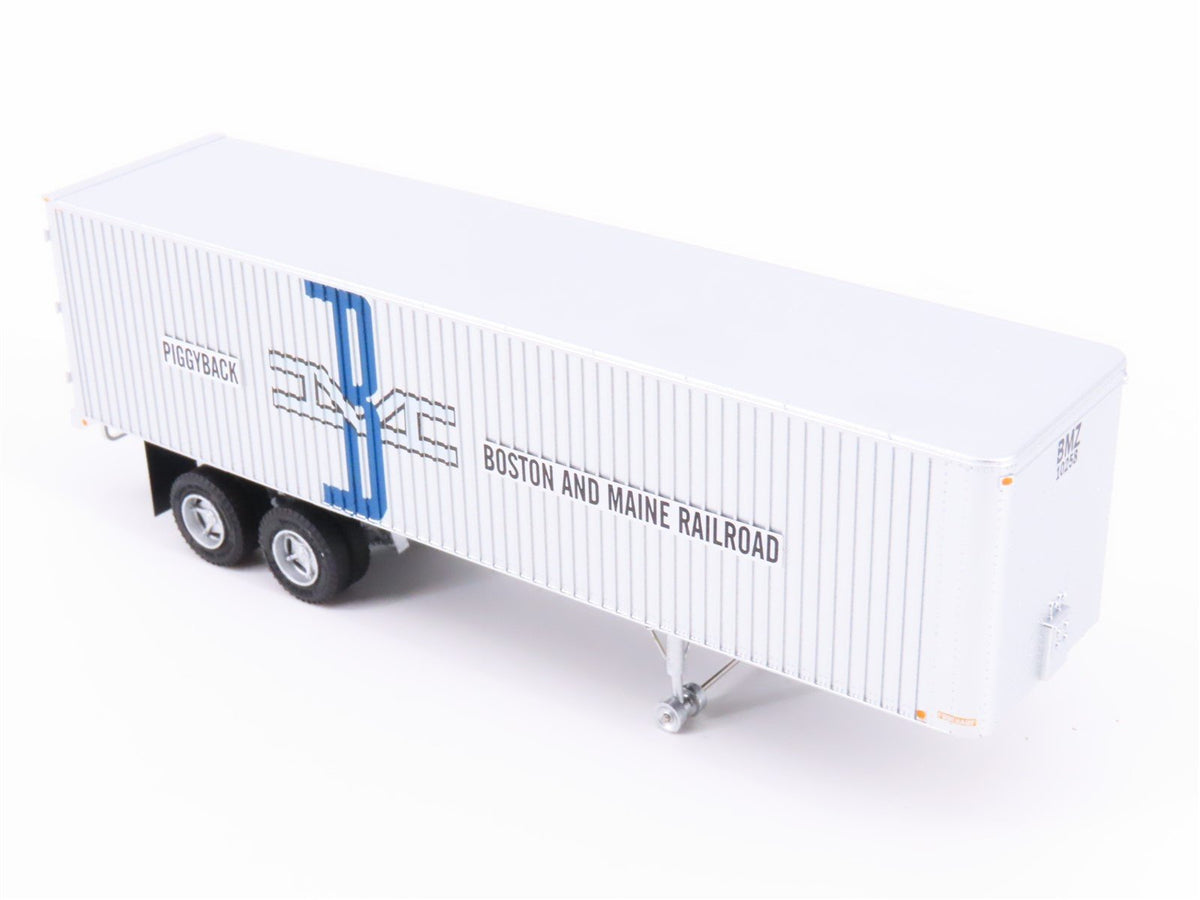 HO Rapido #403002 BMZ Boston &amp; Maine 35&#39; Integral-Post Van Trailer #10258