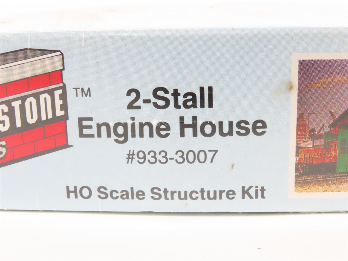 HO Scale Walthers Cornerstone 933-3007 2-Stall Engine House Building Kit SEALED