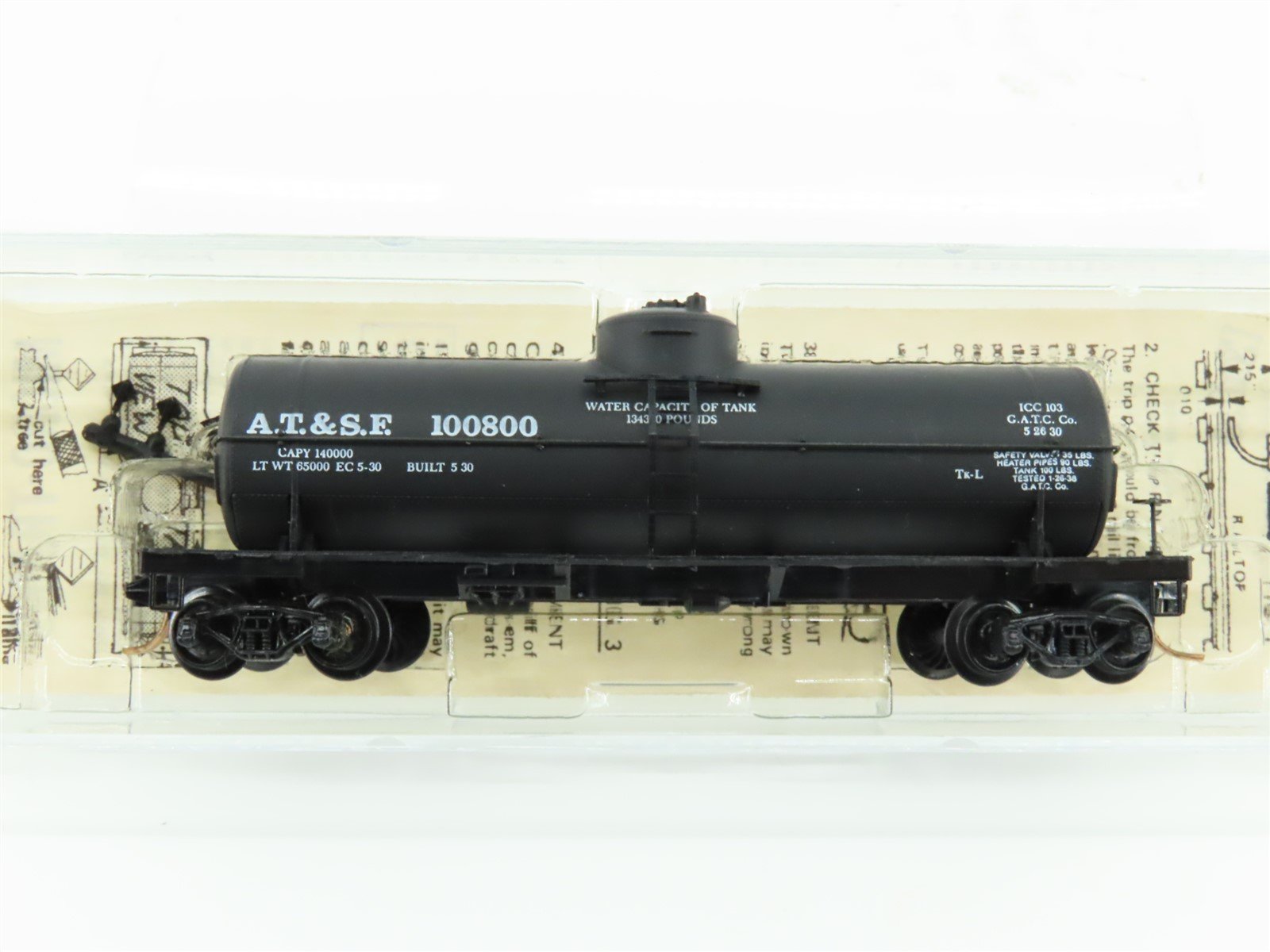 N Scale Kadee Micro-Trains MTL 65012 ATSF Santa Fe Railroad 39' Tank Car #100800