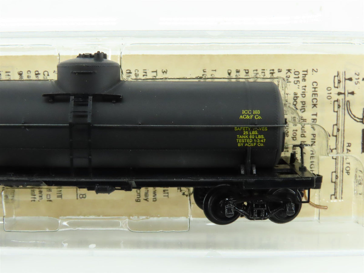 N Scale Kadee Micro-Trains MTL 65122 UTLX Union 39&#39; Single Dome Tank Car #72326