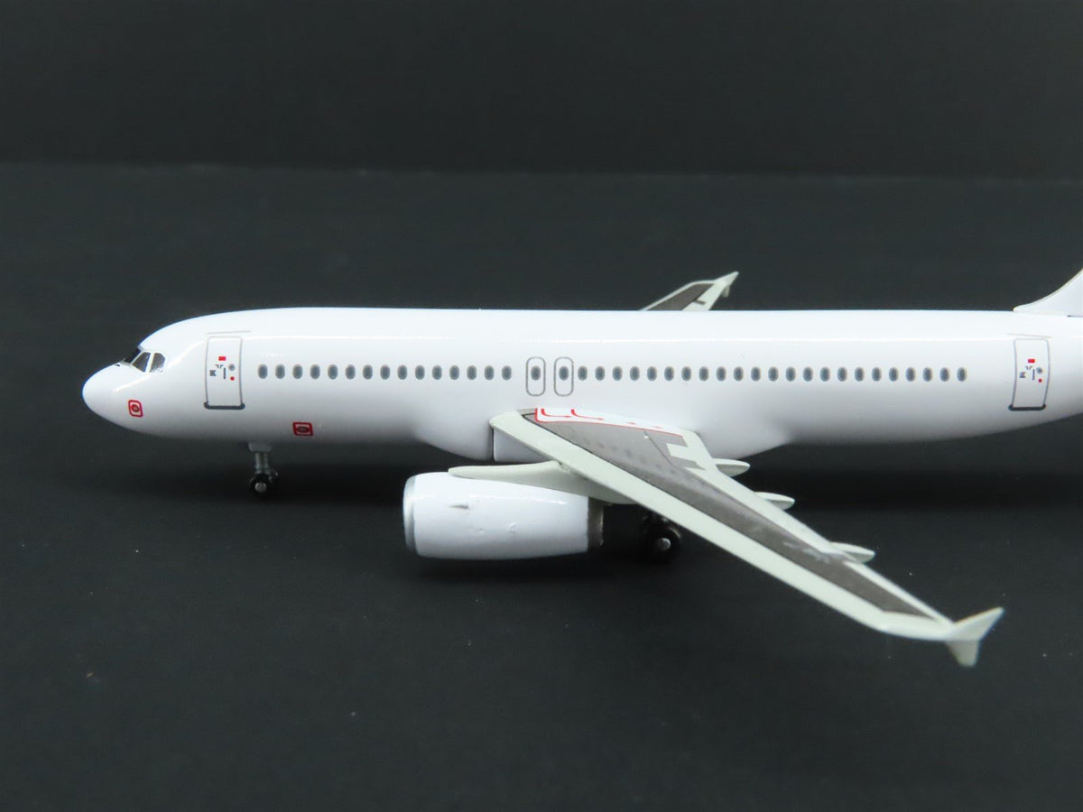 1:400 Dragon Wings 57002-03 Die-Cast All Whites Stripes Airbus A320 Airliner