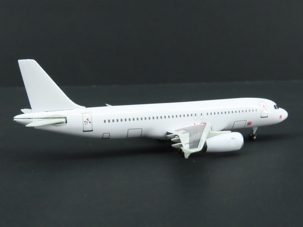 1:400 Dragon Wings 57002-03 Die-Cast All Whites Stripes Airbus A320 Airliner