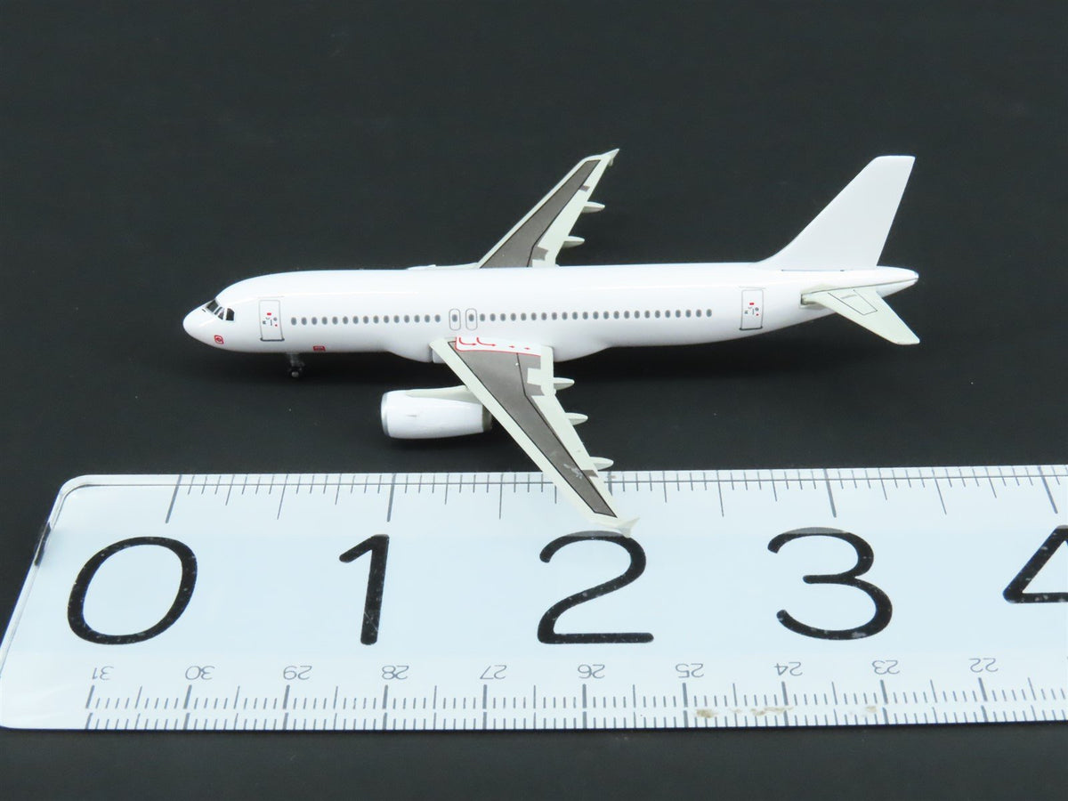 1:400 Dragon Wings 57002-03 Die-Cast All Whites Stripes Airbus A320 Airliner