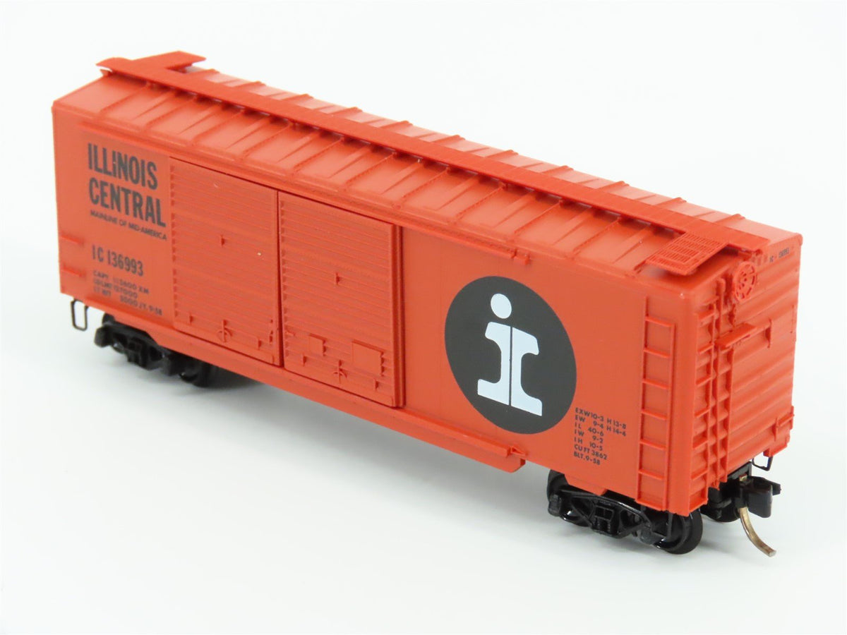 N Scale Kadee Micro-Trains MTL 23090 IC Illinois Central 40&#39; Box Car #136993