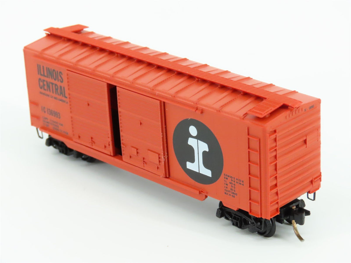 N Scale Kadee Micro-Trains MTL 23090 IC Illinois Central 40&#39; Box Car #136993