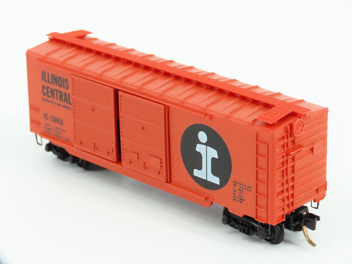 N Scale Kadee Micro-Trains MTL 23090 IC Illinois Central 40&#39; Box Car #136913