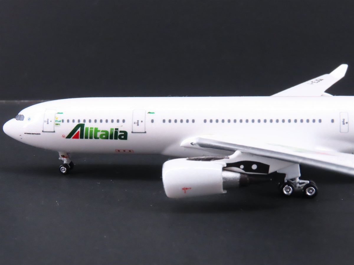 1:400 Scale Big-Bus Models Die-Cast Alitalia Airbus A330-202 Airliner
