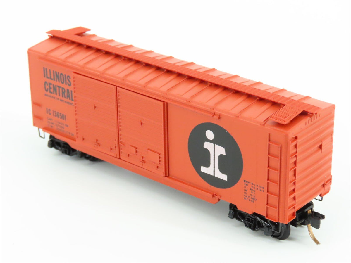 N Scale Kadee Micro-Trains MTL 23090 IC Illinois Central 40&#39; Box Car #136501