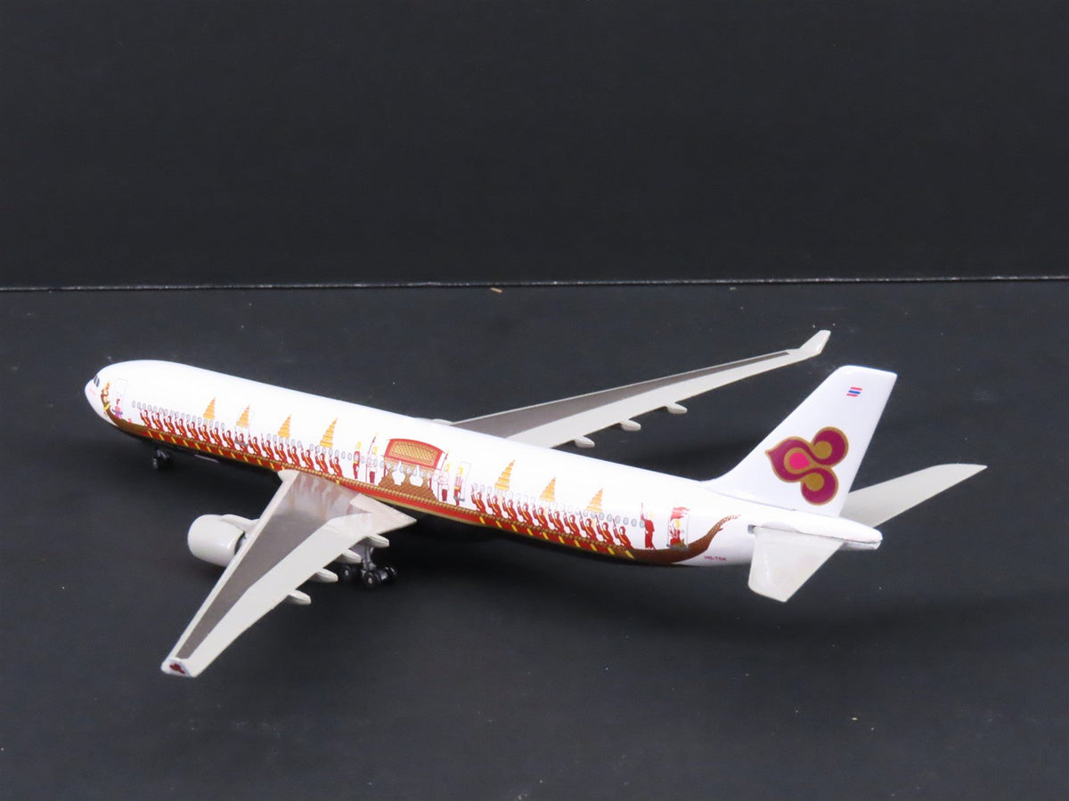 1:400 Dragon Wings 55187 Die-Cast Thai Airbus A330-322 Airliner w/ Stand