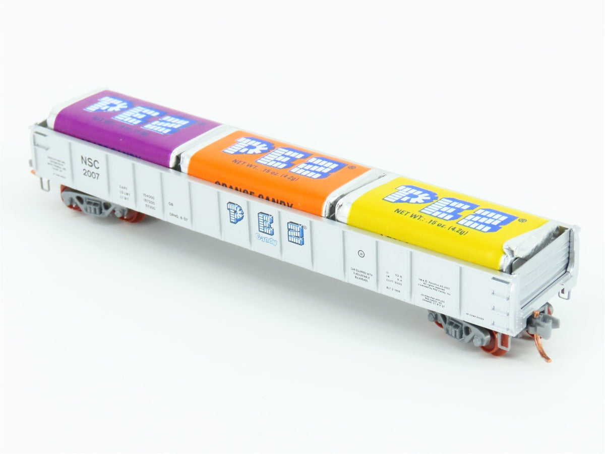 N Scale Micro-Trains MTL NSC 07-135 Pez Candy 50&#39; Gondola #2007 w/ Load