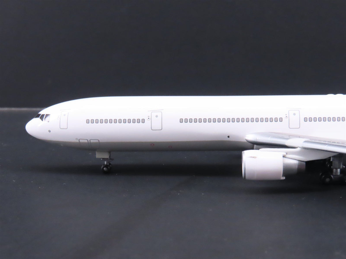1:400 Dragon Wings 55269 Die-Cast World Air McDonnell Douglas MD-11 Airliner
